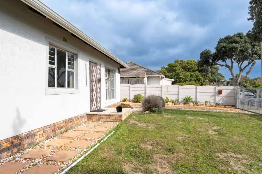 3 Bedroom Property for Sale in Sun Valley Western Cape